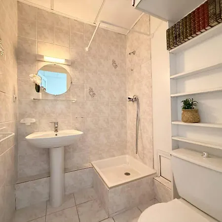 Apartamento Plein Centre Et Parking Châtel-Guyon